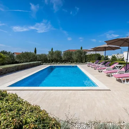 Holiday home Roko Debeljak