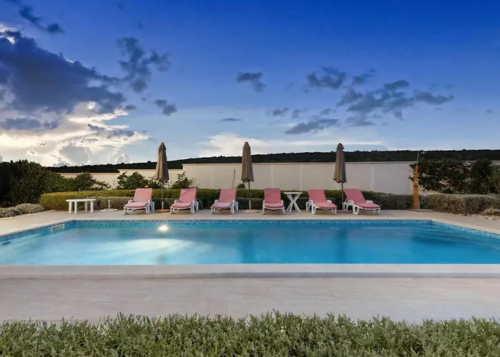 Roko Holiday home Debeljak